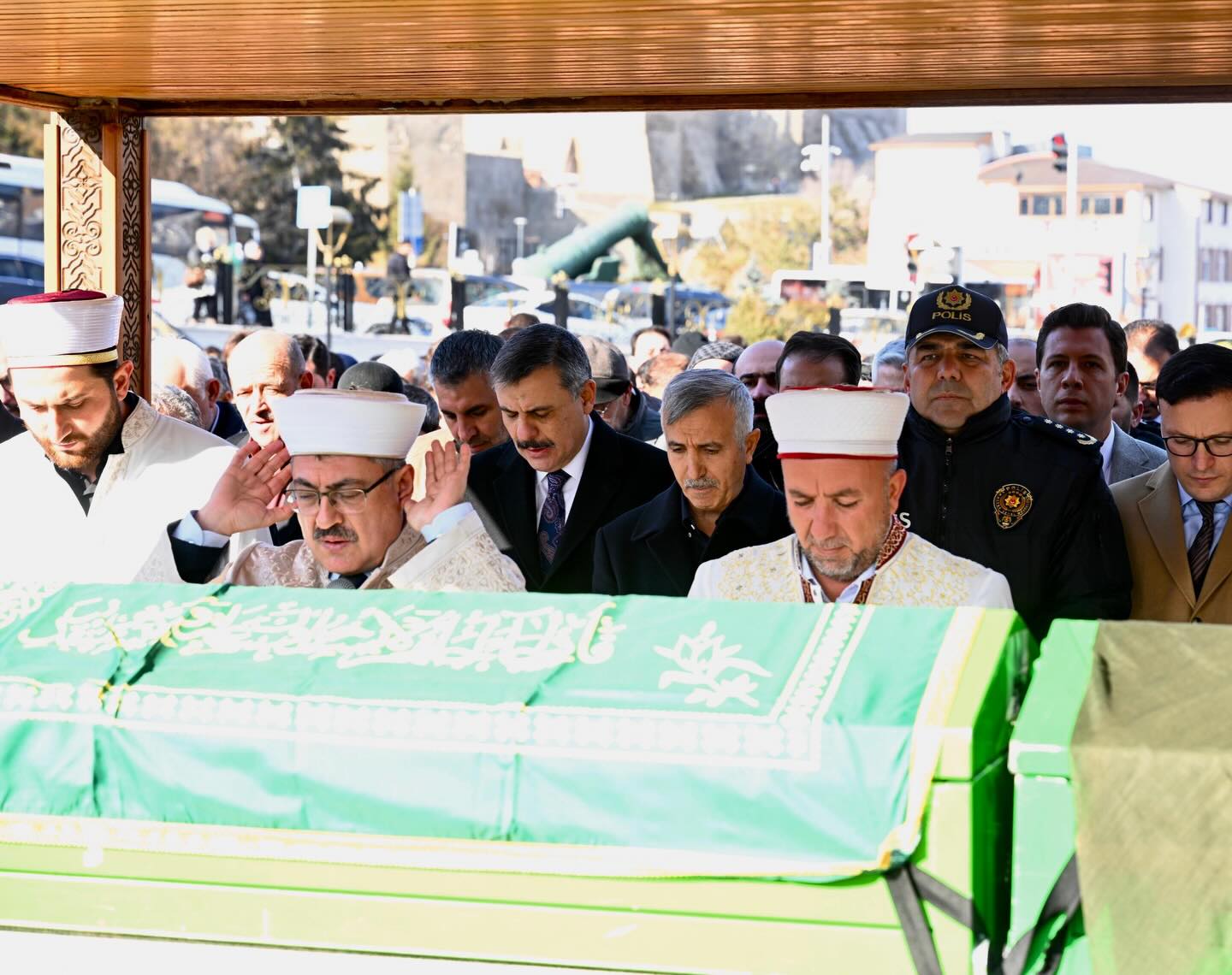 Vali Ünlüer, Yeğeni Muhammed Uçan’ın Erzurum’daki Cenaze Törenine Katıldı1