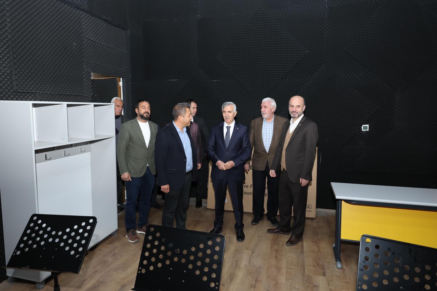 Vali Ünlüer’den Abdulhamithan Diyanet Gençlik Merkezi’ne İnceleme Ziyareti2