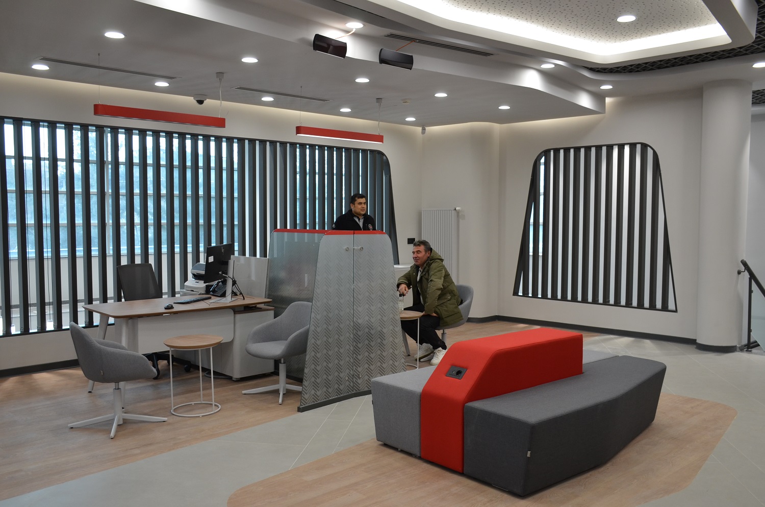 Ziraat Bankası Afşin Şubesi Yenilenen Binasında Hizmete Başladı (4)