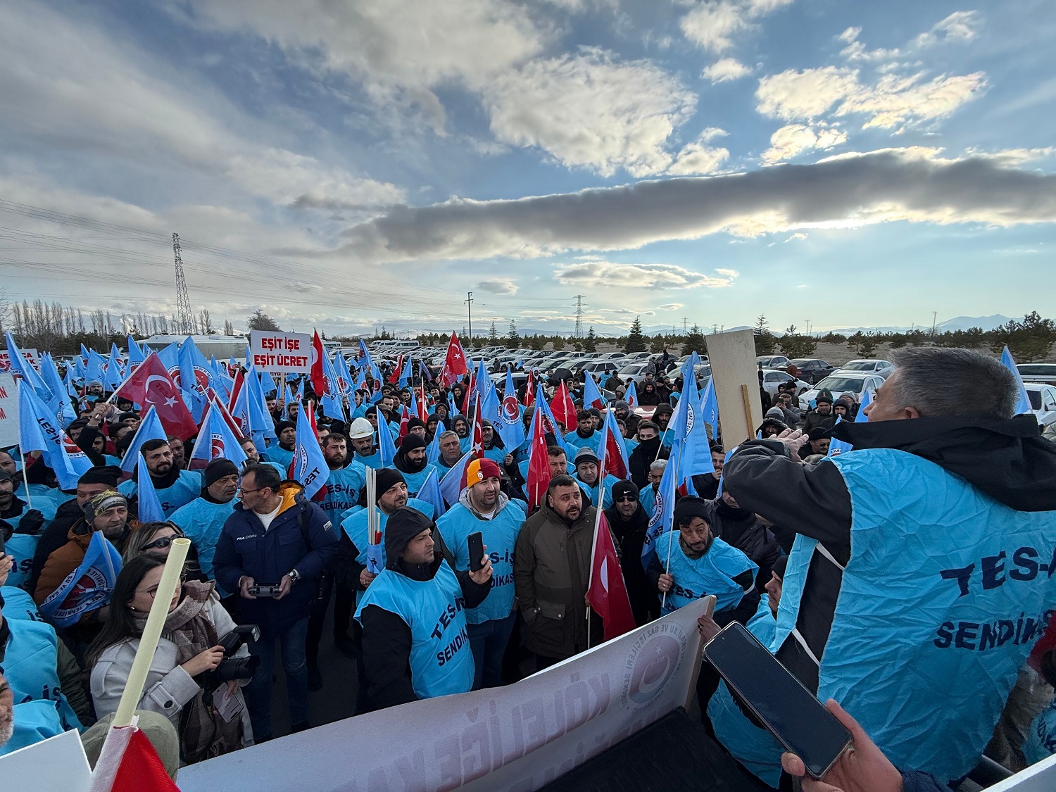 A Termik Santrali Önünde Eylem “Eşit Ücret İstiyoruz” (15)