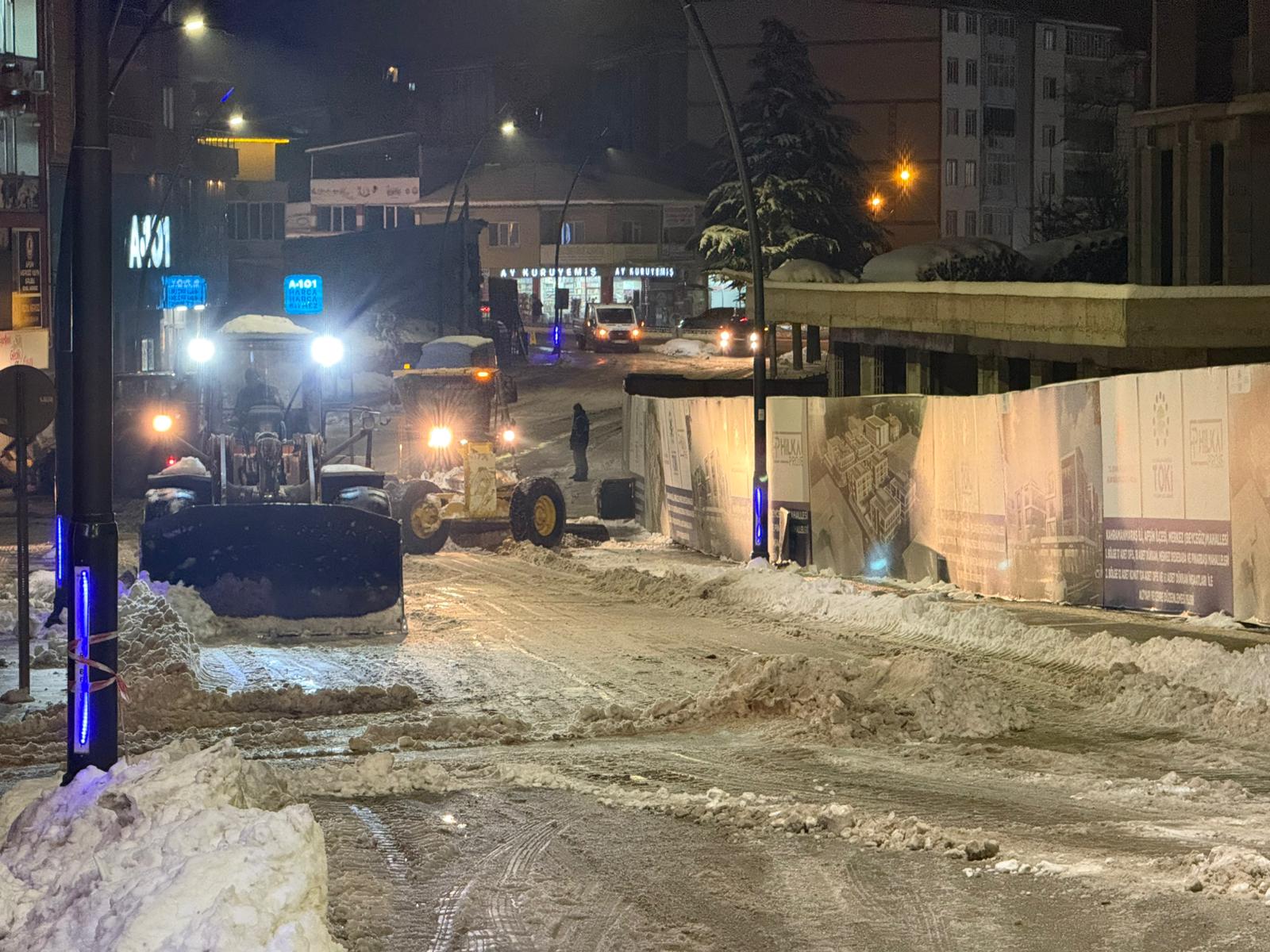 Afşin Belediyesi Karla Mücadelede Sahada (1)