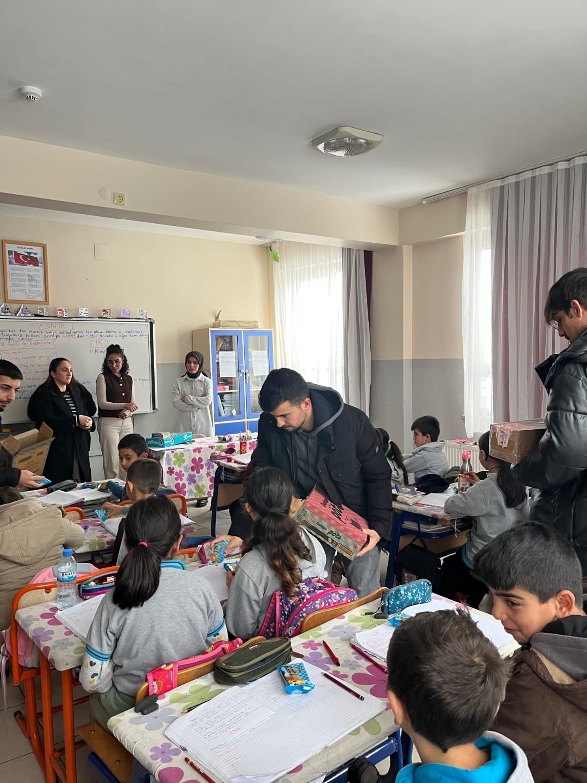 Afşin Sağlık Yüksekokulundan Köy Okuluna Kütüphane Desteği1