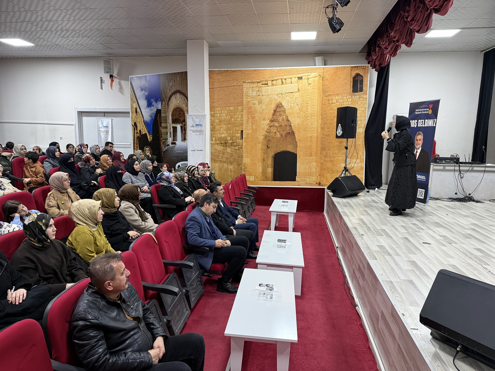 Afşin’de “Ailede Çocuk Olmak, Çocukla Aile Olmak” Söyleşisi Düzenlendi (3)