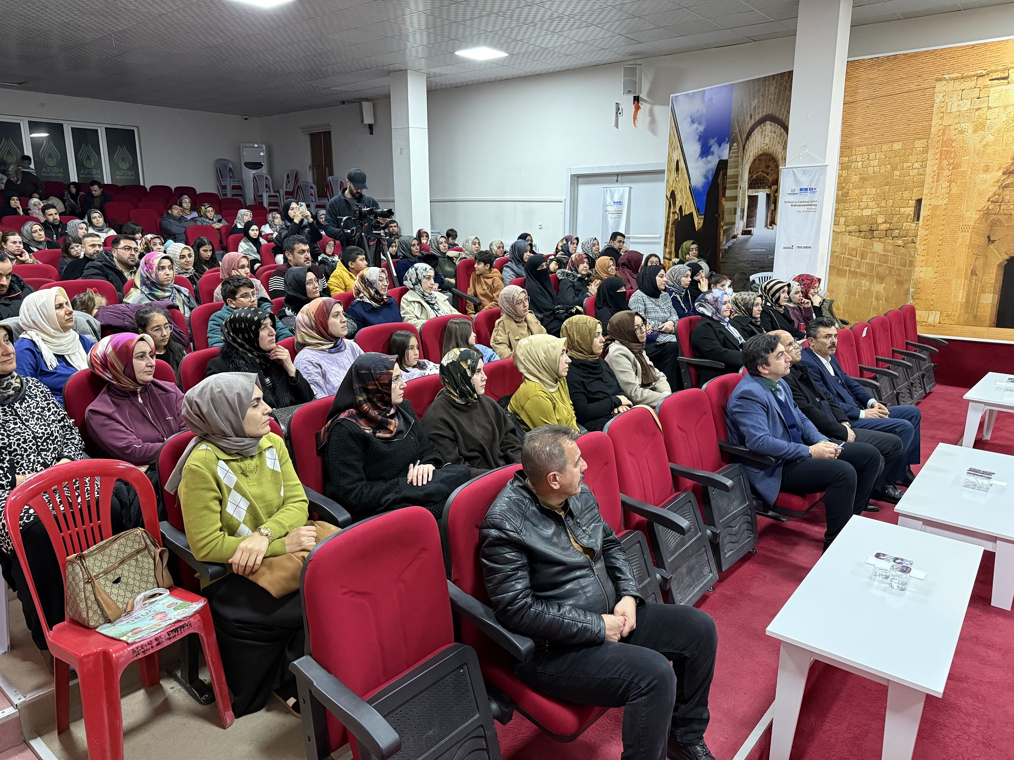 Afşin’de “Ailede Çocuk Olmak, Çocukla Aile Olmak” Söyleşisi Düzenlendi (4)
