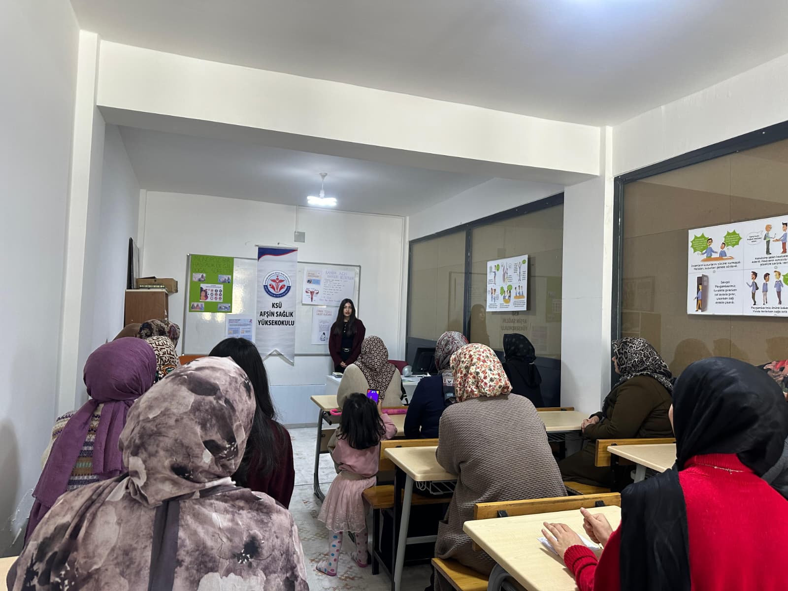 Afşin’de Kadın Sağlığına Yönelik Bilgilendirme Programı Düzenlendi