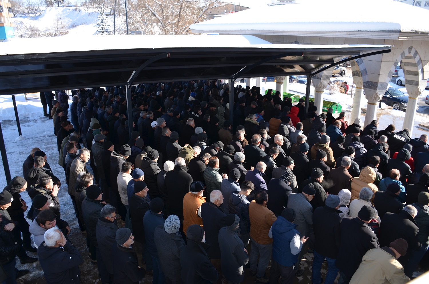 Afşin’in Eski Belediye Başkanlarından Doğan Bozkurt Toprağa Verildi (17)
