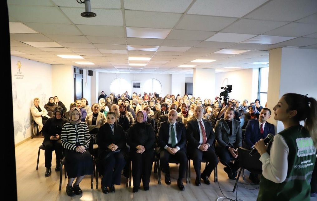 Ak Parti Kahramanmaraş Kadın Kolları’ndan “Bağımlılıkla Mücadele” Semineri