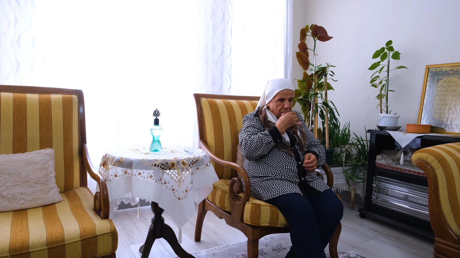 Bakan Kurum’dan Kahramanmaraş’ta Konutuna Kavuşan Fatma Teyze Paylaşımı (3)