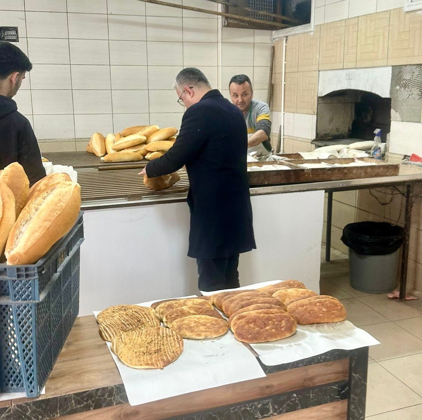 Başkan Gürbüz’den Ekmek Fabrikası’na Ziyaret1