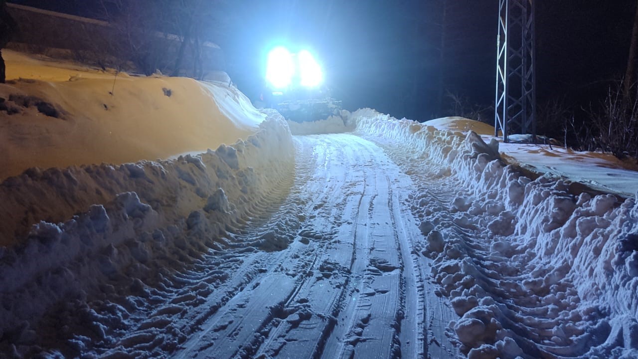 Büyükşehir, Kırsalda Da Karla Mücadelesini Kesintisiz Sürdürüyor (1)