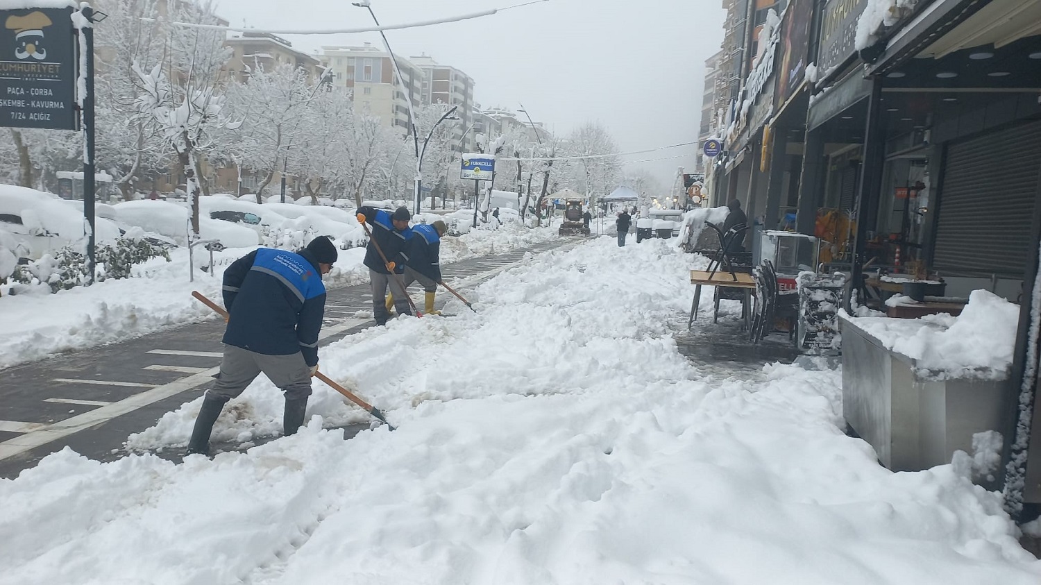 Büyükşehir, Yürüyüş Yollarını Da Temizliyor (1)