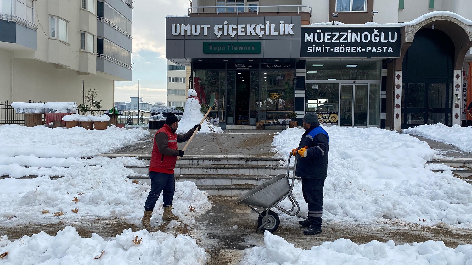 Büyükşehir’den Yaya Güvenliği İçin Kesintisiz Mesai (1)