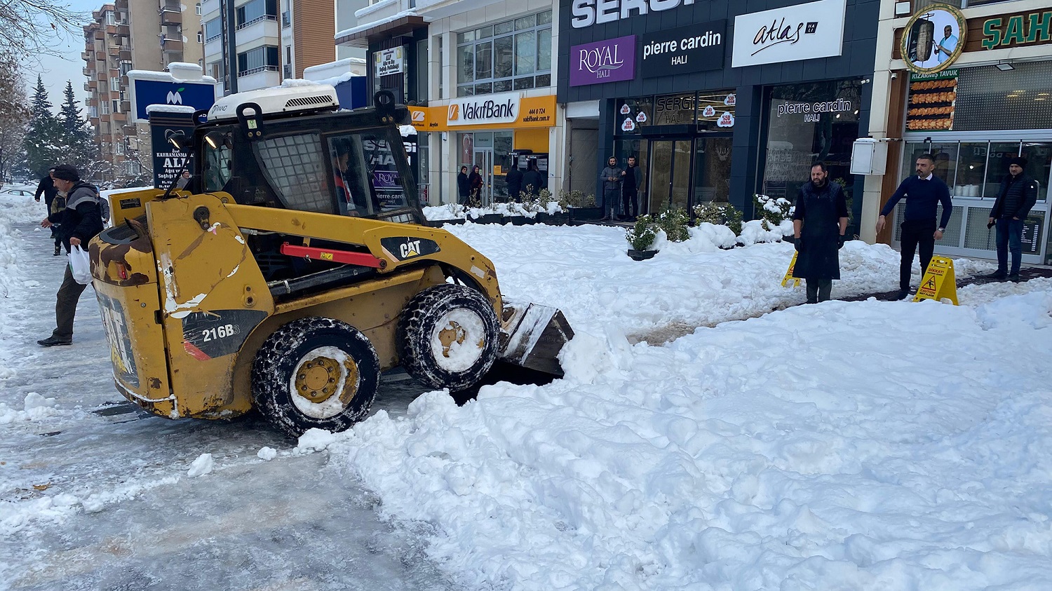 Büyükşehir’den Yaya Güvenliği İçin Kesintisiz Mesai (2)