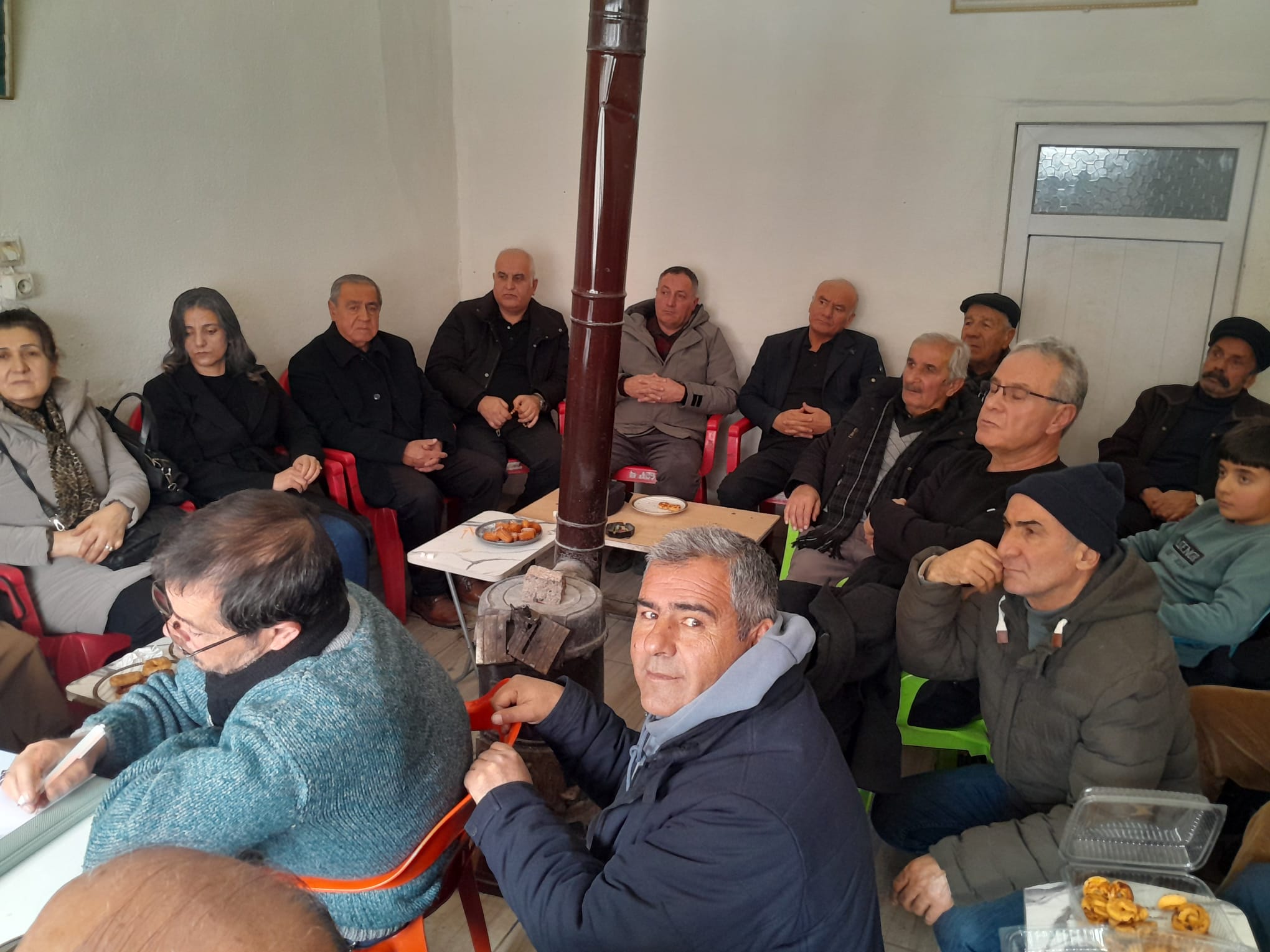 Chp Afşin İlçe Başkanı Kalender, Arıtaş’ta Vatandaşlarla Buluştu (3)