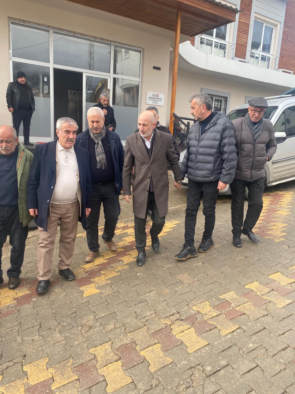 Chp’li Ali Öztunç Andırın’da Cenazeye Katıldı, Vatandaşlarla Buluştu