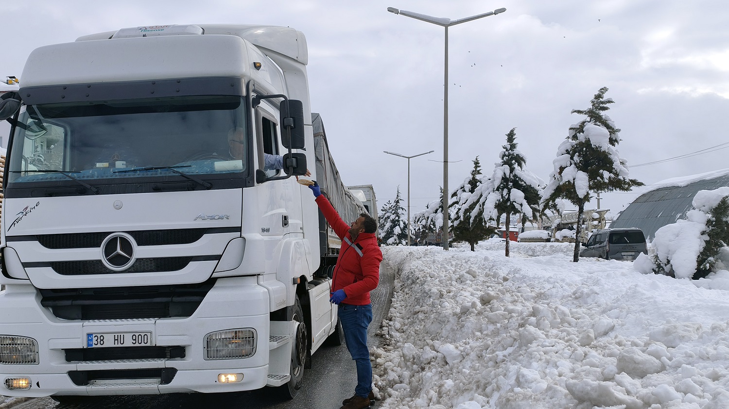 Eksi 10 Derecede Gönülleri Isıtan Dayanışma (3)