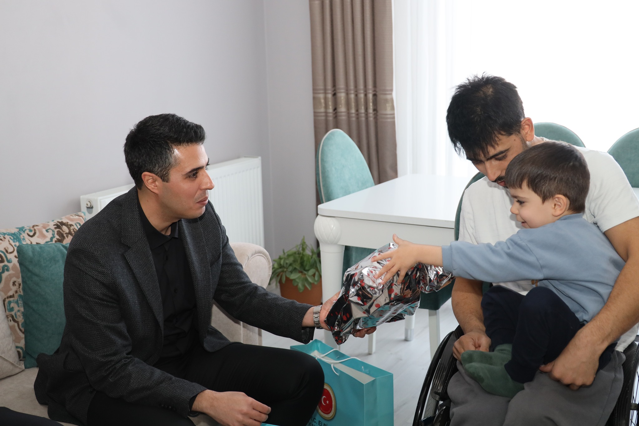 Elbistan Kaymakamı Demirel’den Kahraman Gaziye Ziyaret3