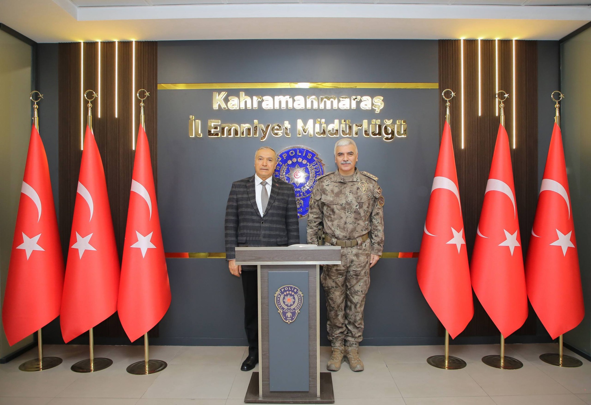 Emekli Korgeneral Çitil’den İl Emniyet Müdürlüğü’ne Anlamlı Ziyaret