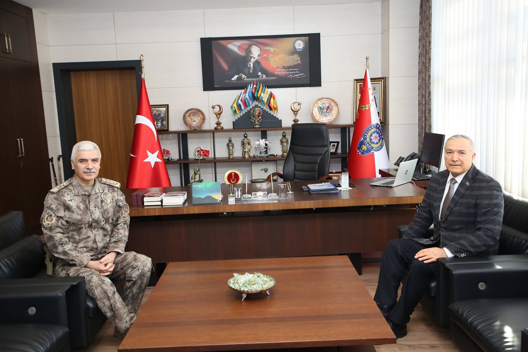 Emekli Korgeneral Çitil’den İl Emniyet Müdürlüğü’ne Anlamlı Ziyaret3