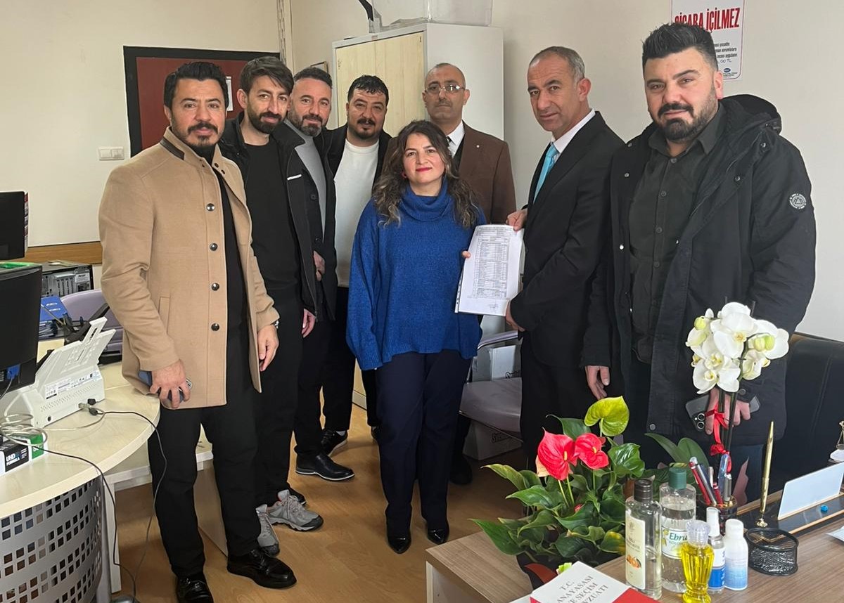 Emrah Gümüş Mazbatasını Aldı1