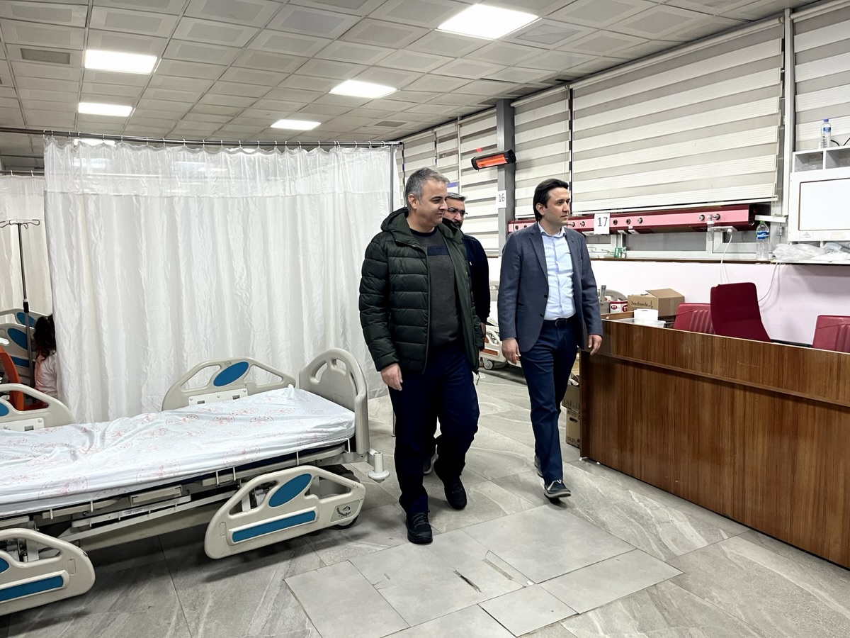 İl Sağlık Müdürü’nden Yeni Yılın İlk Gününde Acil Servislere Ziyaret1