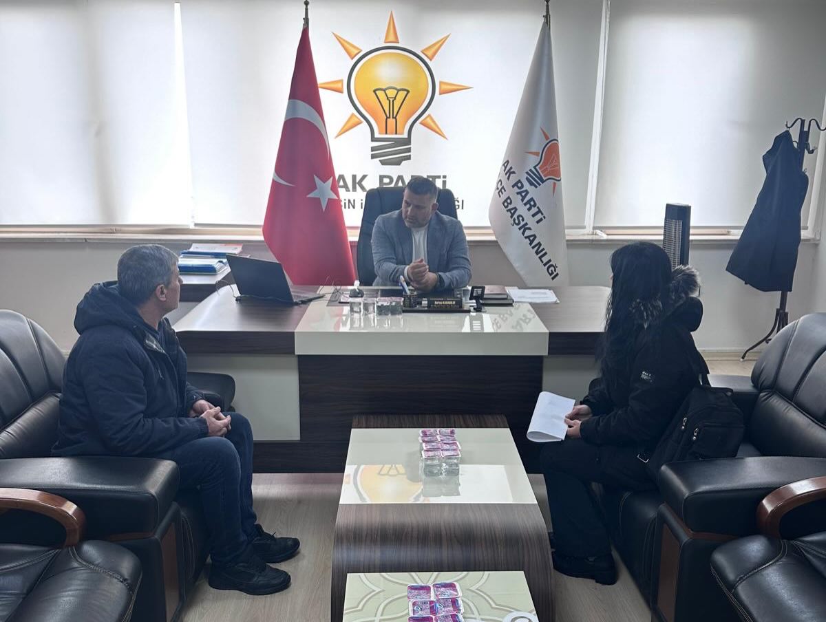 İlçe Başkanı Karabulut, Vatandaşlarla Parti Binasında Bir Araya Geldi2
