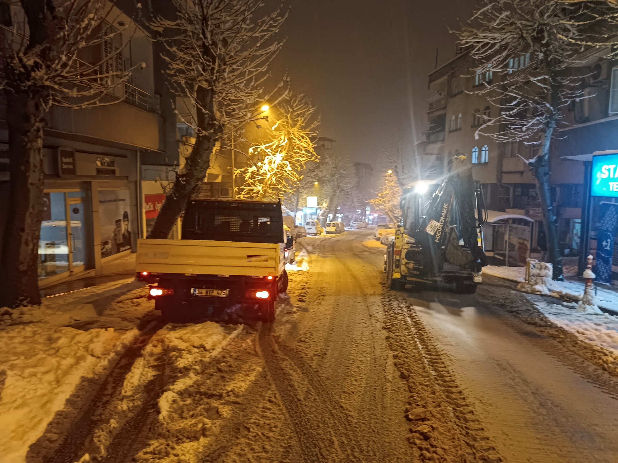 Kar Nedeniyle 61 Mahalleye Ulaşım Sağlanamıyor (1)