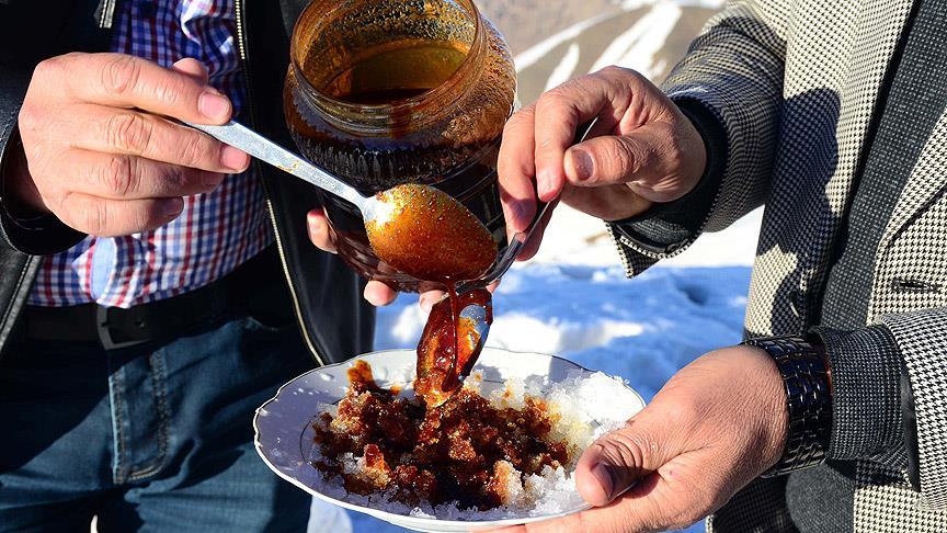 Karla Pekmezin Buluşması Kahramanmaraş’ta Karsambaç Geleneği 5