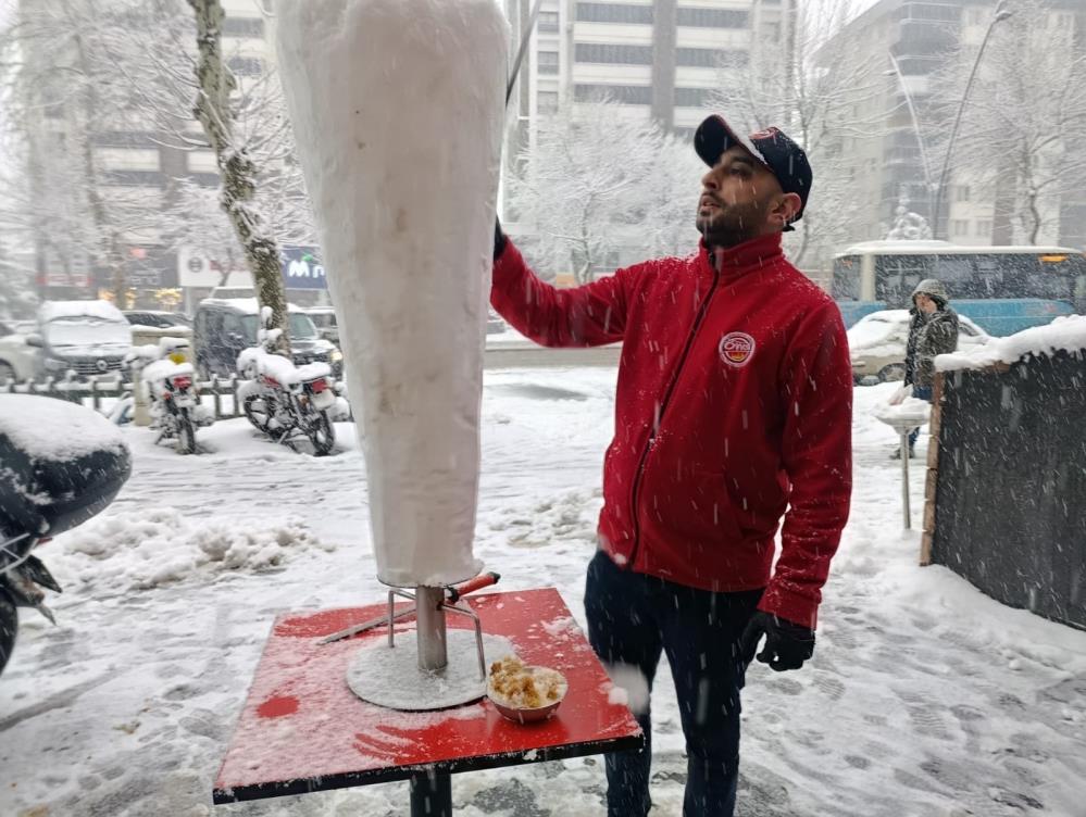 Karla Pekmezin Buluşması Kahramanmaraş’ta Karsambaç Geleneği