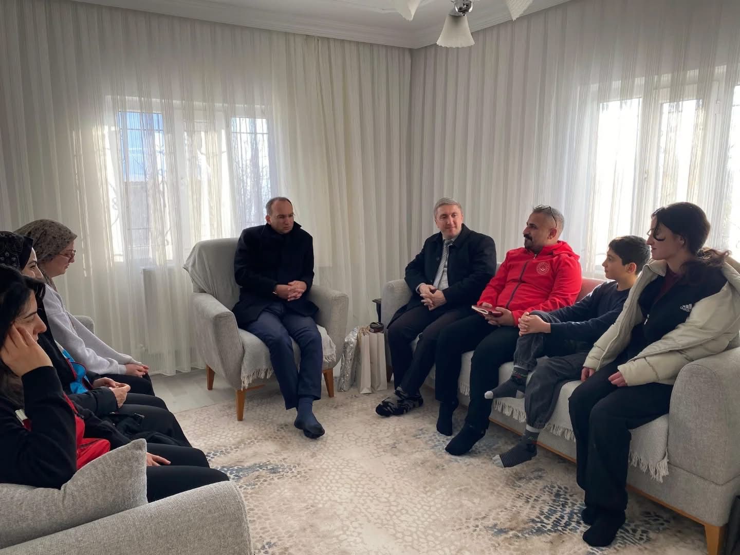 Kaymakam Sarıdoğan, Beyceğiz Mahallesi’nde Hane Ziyaretinde Bulundu2