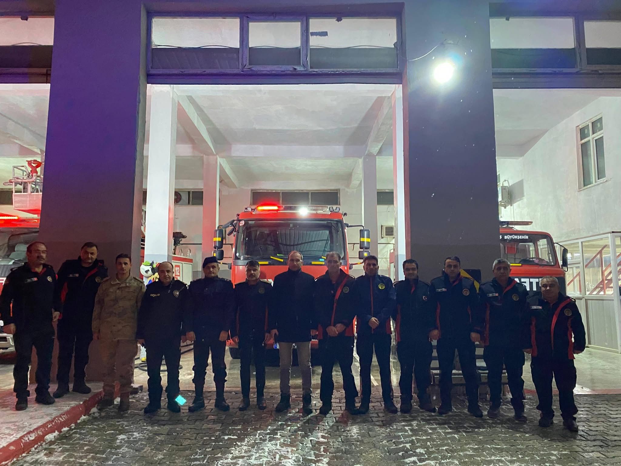 Kaymakam Sarıdoğan Yeni Yıla Görev Başındaki Personelle Birlikte Girdi9