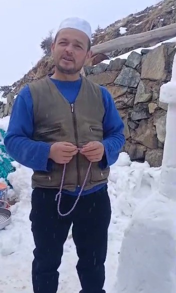 Köyüne Kardan Cami Yaptı (3)