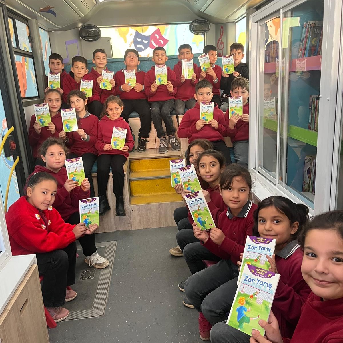 Mobil Çocuk Kütüphanesi (6)