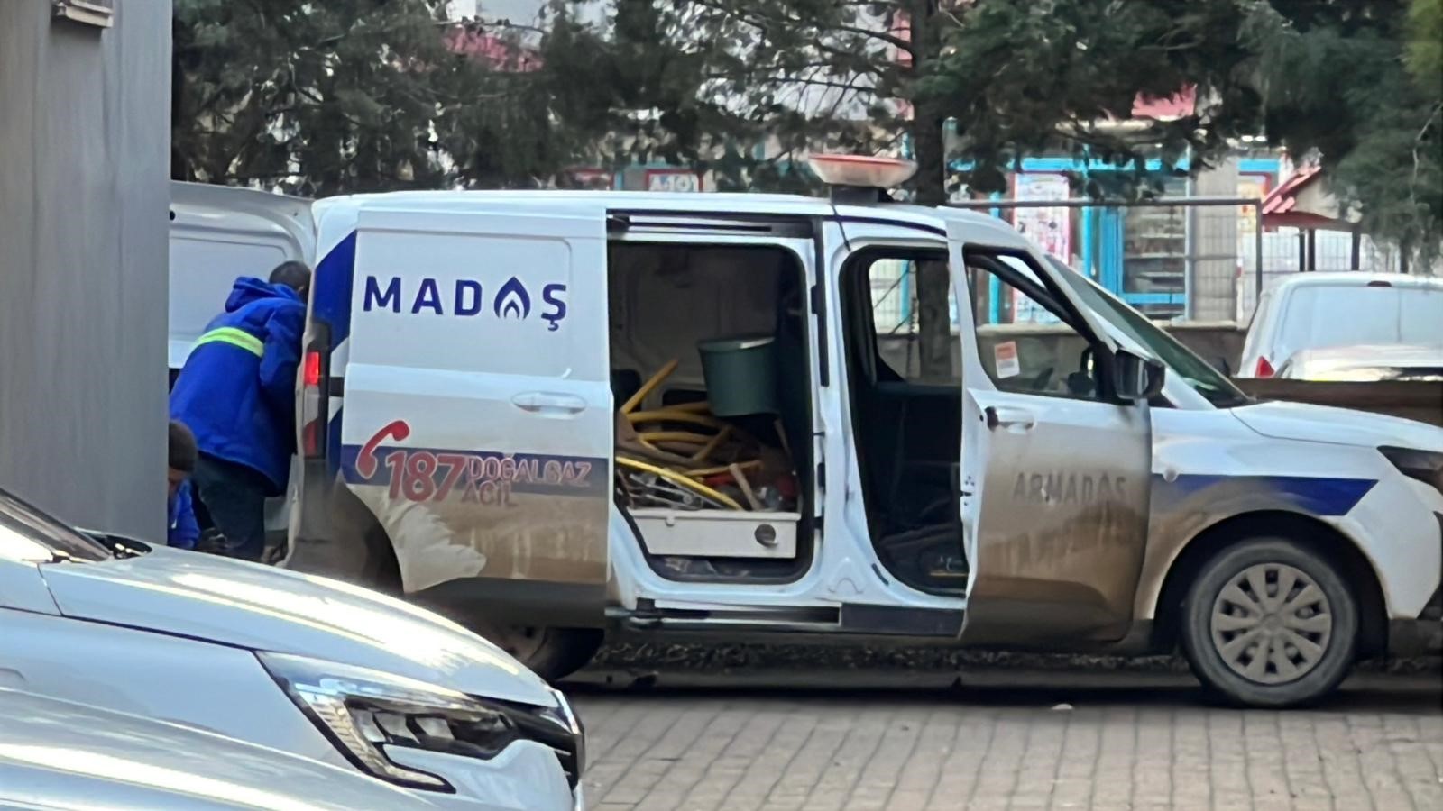 Mutfak Patlaması Paniğe Neden Oldu 1 Yaralı (4)