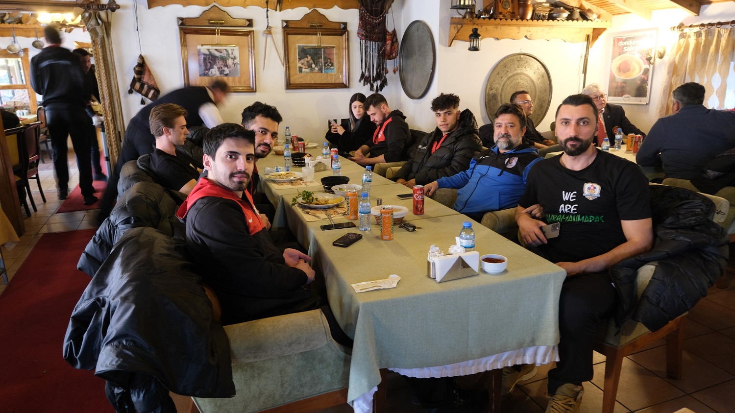 Namağlup Liderliğini Sürdüren Onikişubat Belediyespor Voleybol Takımı’na Mado Dopingi (2)