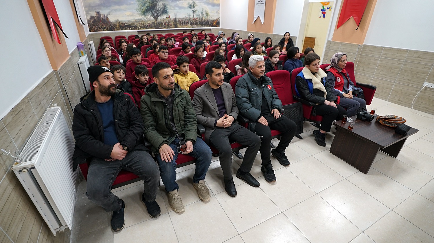 Şampiyon Sporcu Fatma Gül Güler, Gençlerle Deneyimlerini Paylaştı (1)