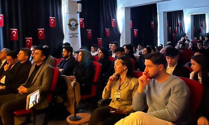 “Şiir Şifadır, Şiir İyileştirir” Aksu Anadolu Lisesi’nde Hayat Buldu2