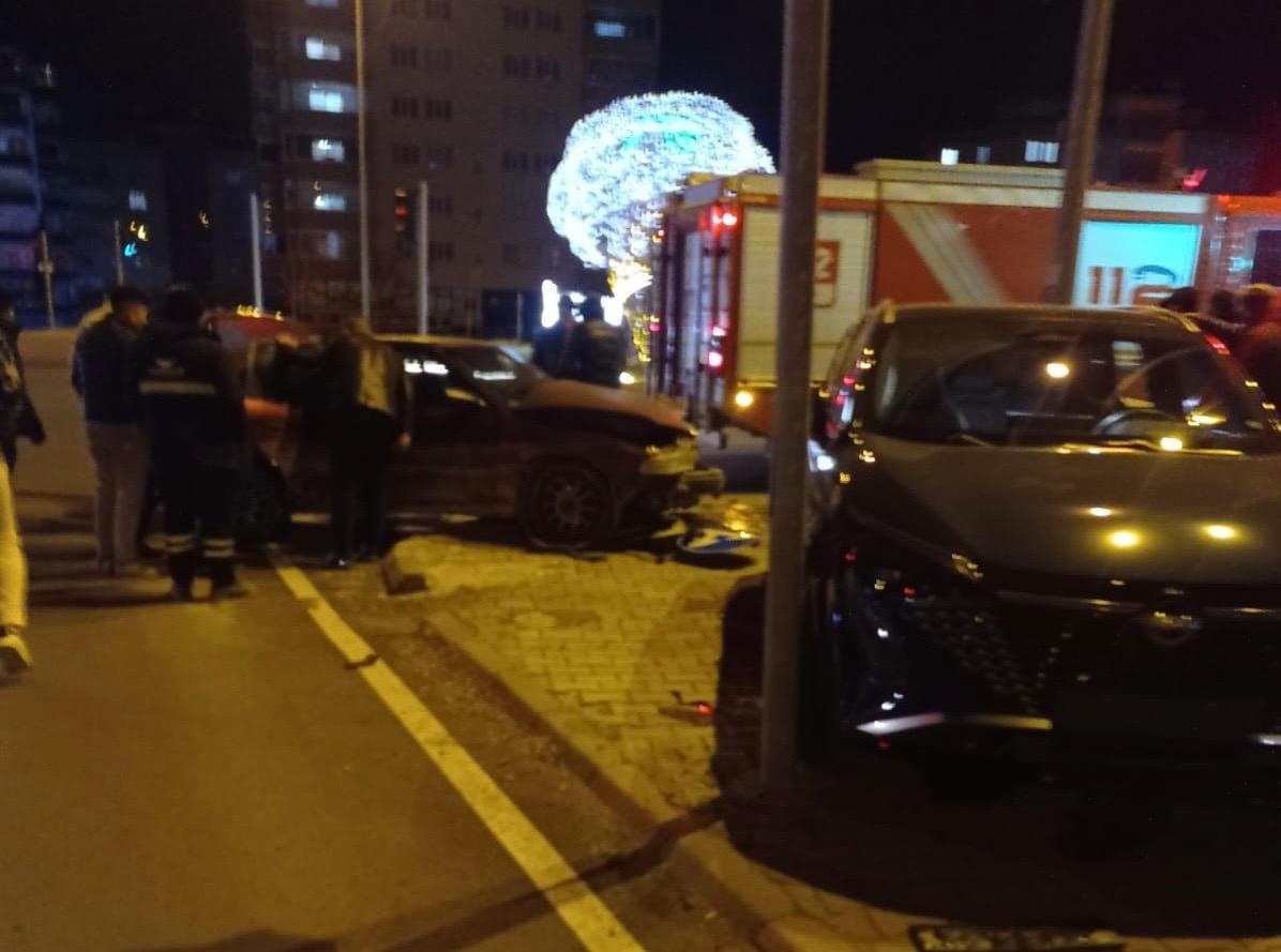 Trafik Kazası 1 Çocuk 4 Yaralı (3)