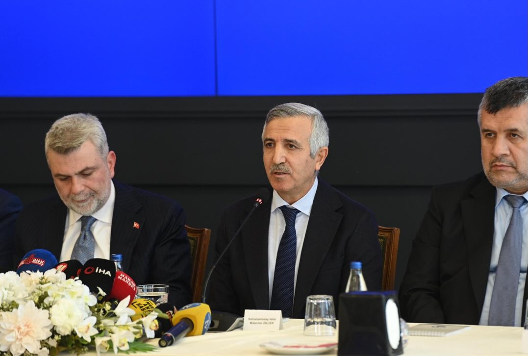 Vali Mükerrem Ünlüer Ve Başkan Fırat Görgel, Gazetecilerle Bir Araya Geldie