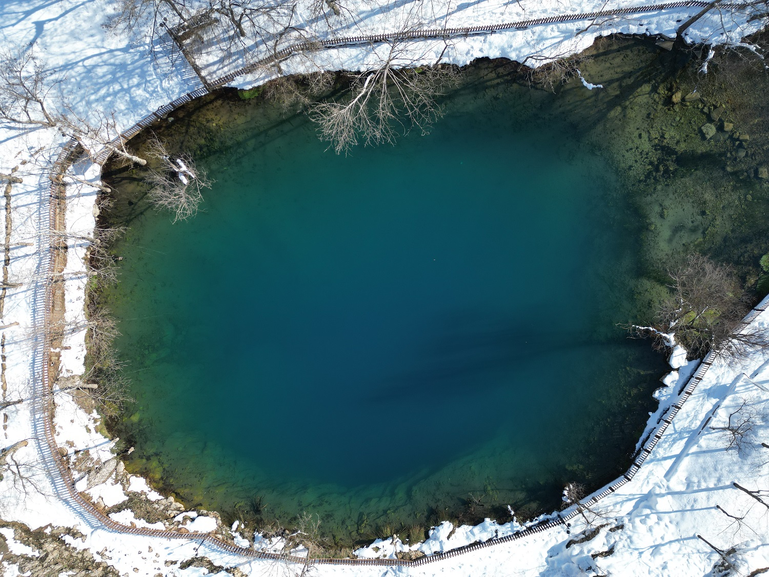 Yeşilgöz Gölü'nde Kış Manzarası Havadan Görüntülendi (1)