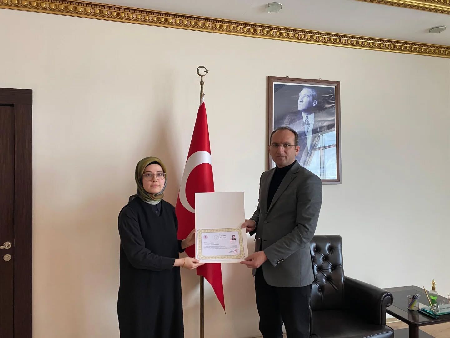 Kaymakam Sarıdoğan’dan Sağlık Personeline Başarı Belgesi