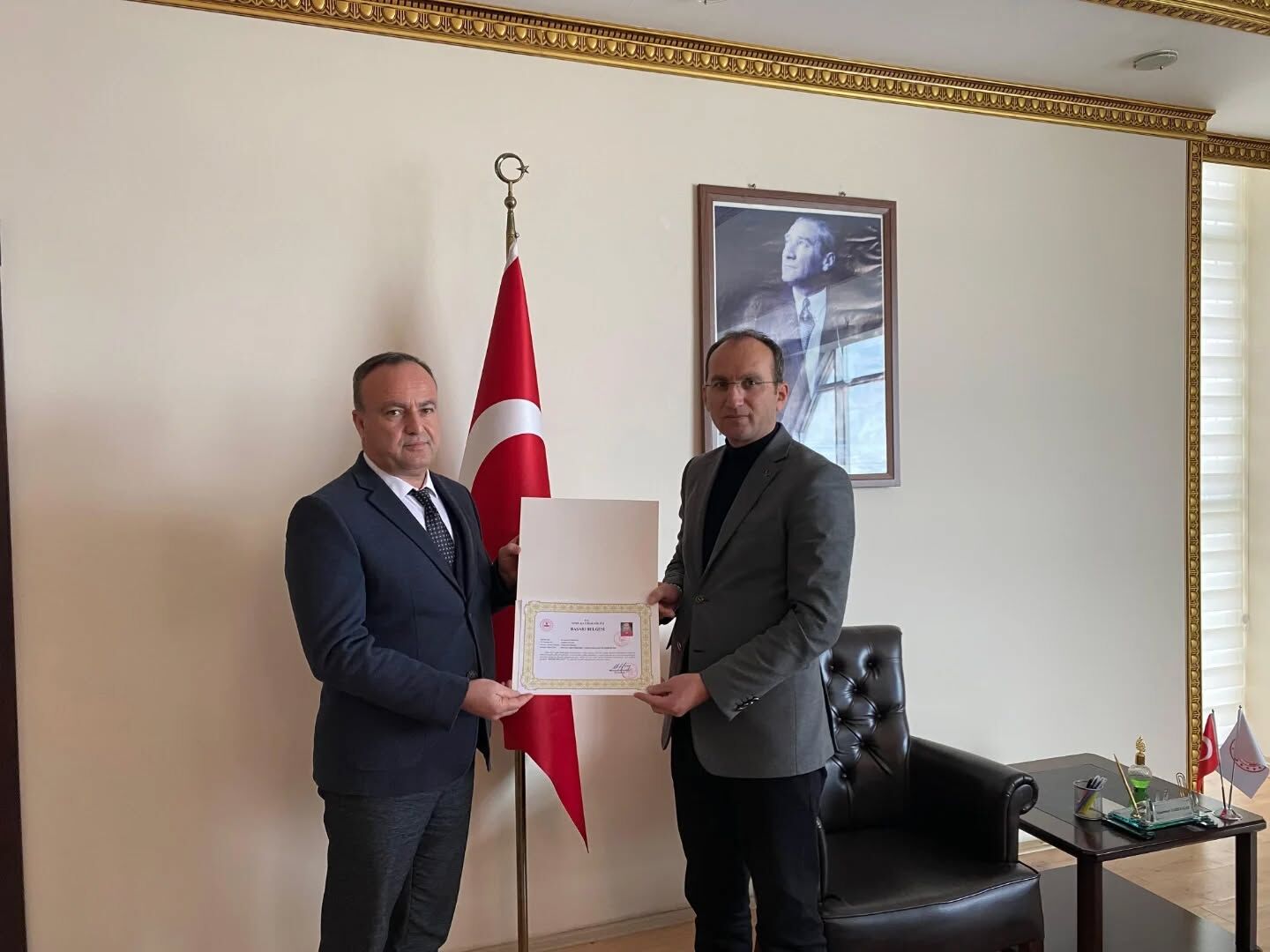 Kaymakam Sarıdoğan’dan Sağlık Personeline Başarı Belgesi