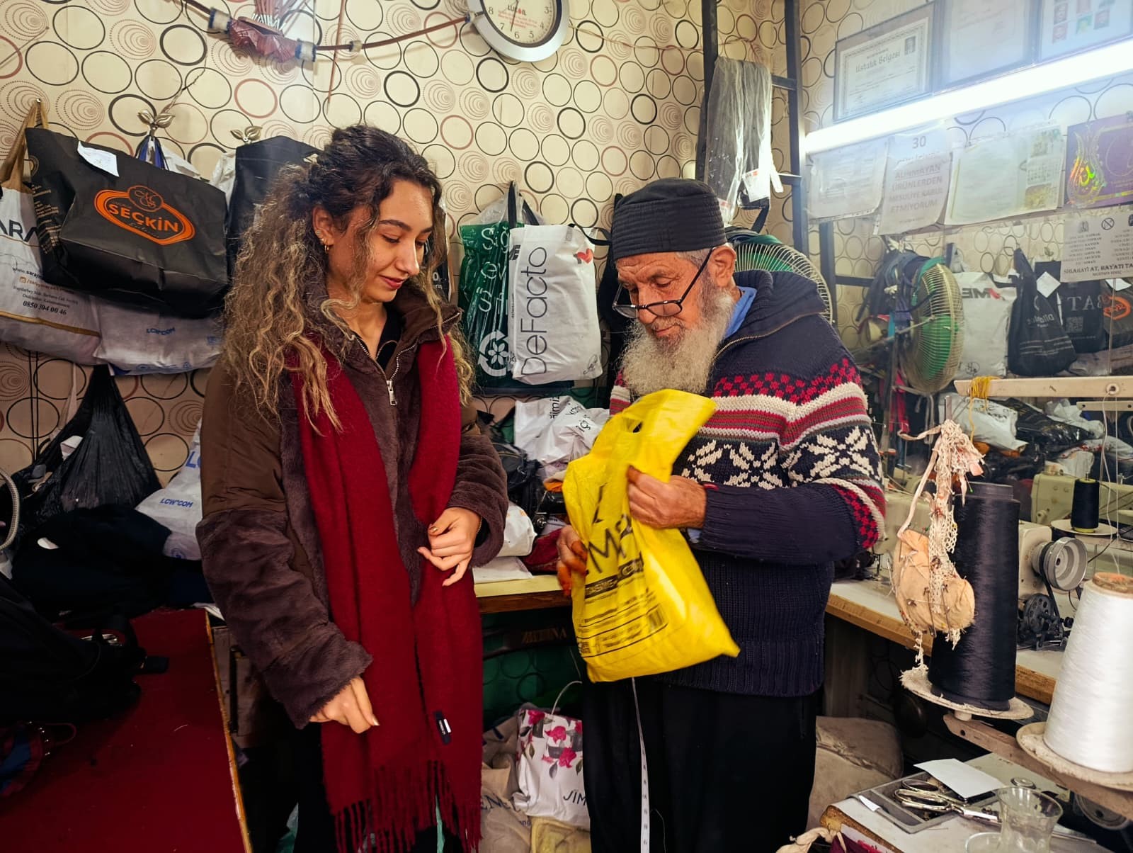 83 Yaşındaki Terzi Mustafa Kekeç, 71 Yıldır İlk Günkü Aşkla Mesleğini Sürdürüyor (2)