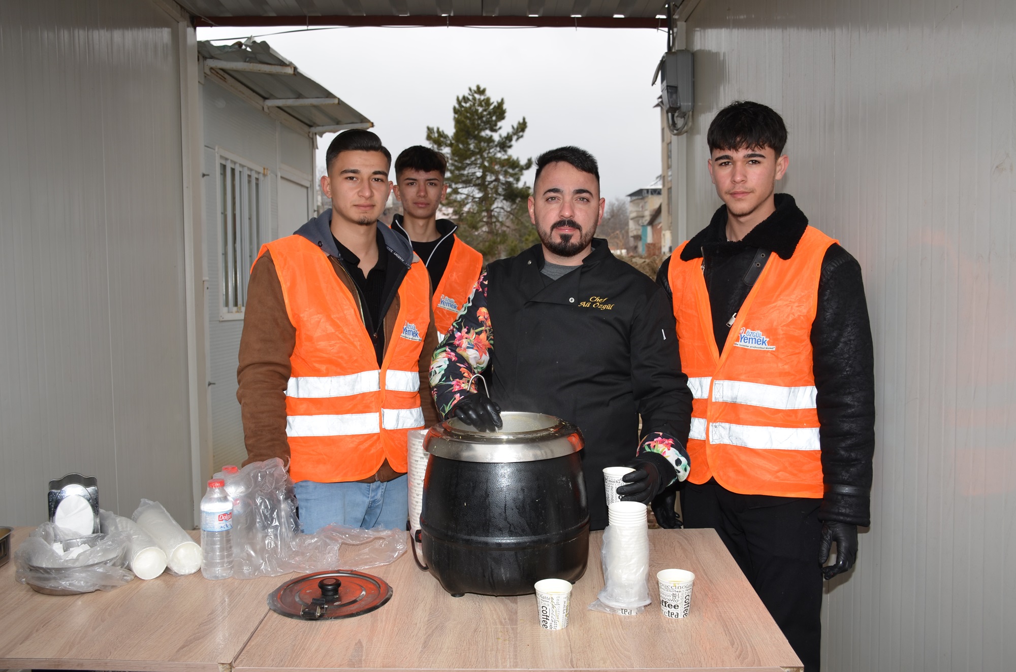 Afşin Ülkü Ocakları, Vatandaşlara Sıcak Çorba İkram Etti (3)