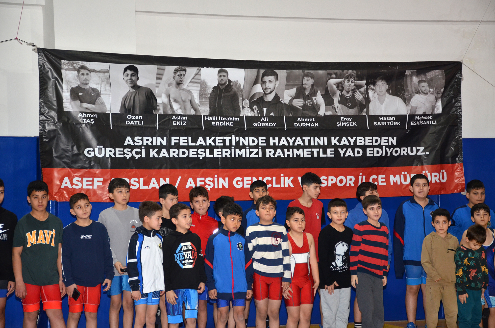 Afşin’de Deprem Şehidi Pehlivanlar Anısına Güreş Turnuvası Başladı (15)