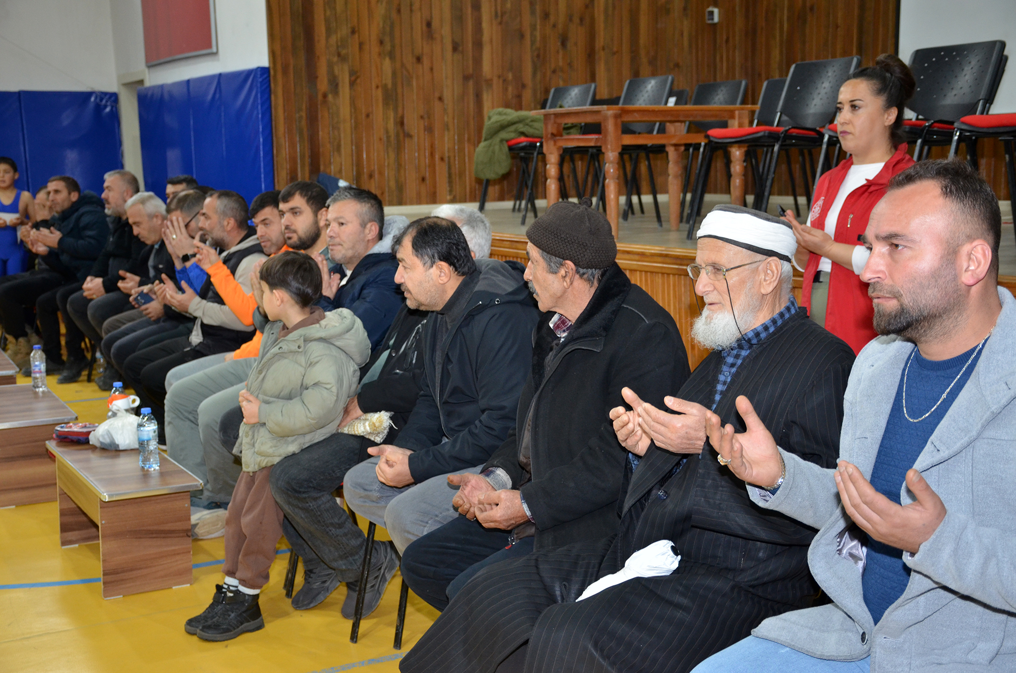 Afşin’de Deprem Şehidi Pehlivanlar Anısına Güreş Turnuvası Başladı (5)