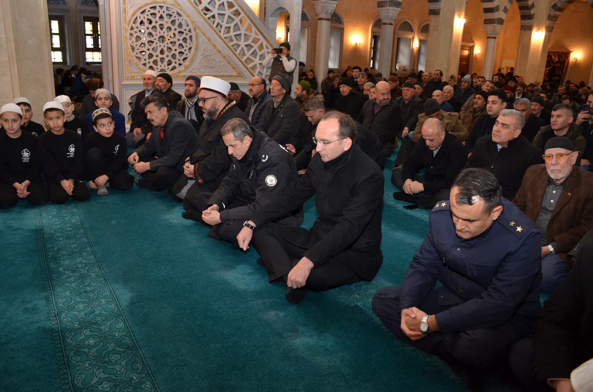 Afşin’de Deprem Şehitleri, Felaketin 3. Yılında Dualarla Yâd Edildi (12)