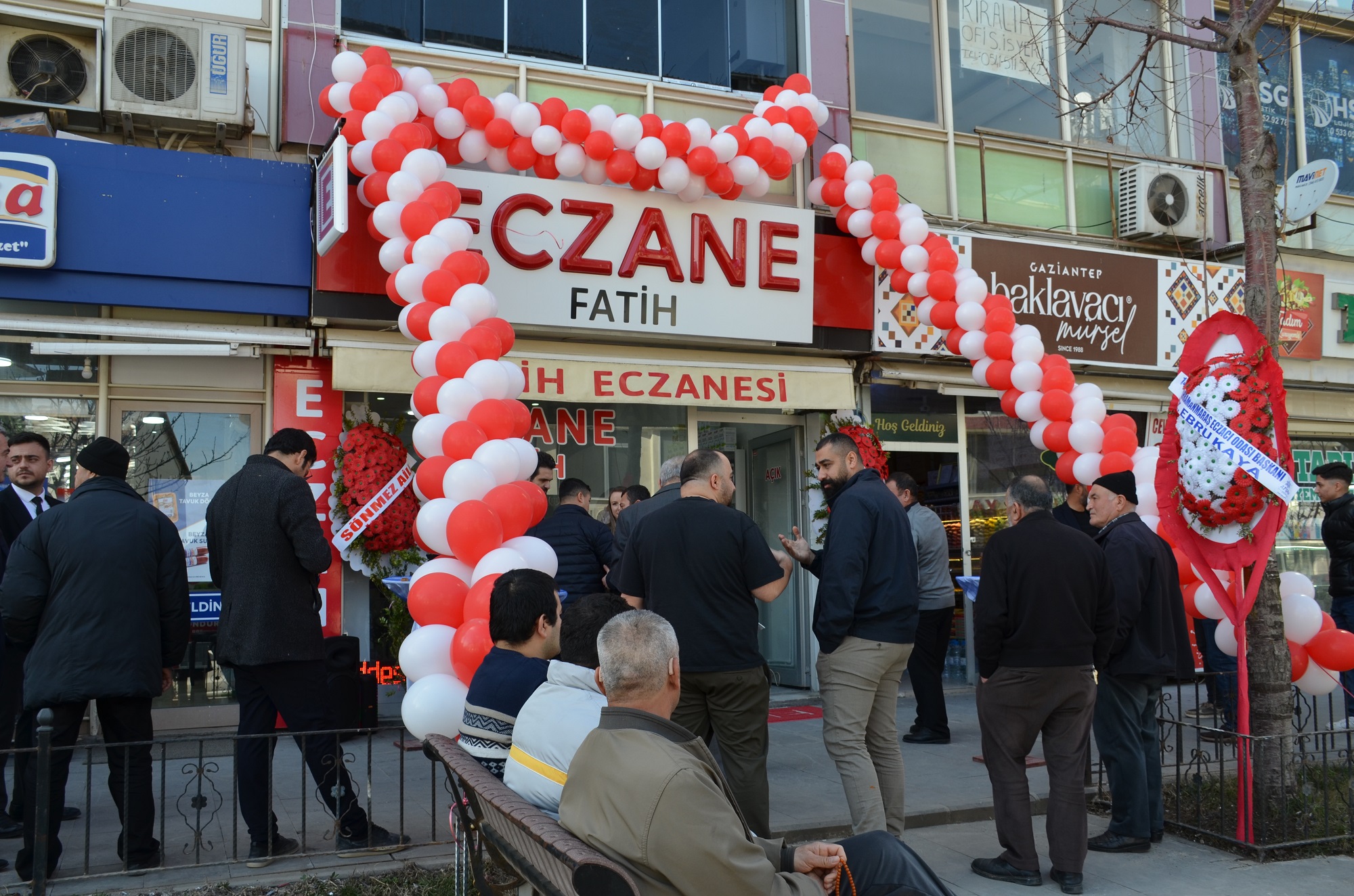 Afşin’de Fatih Eczanesi Hizmete Açıldı (1)
