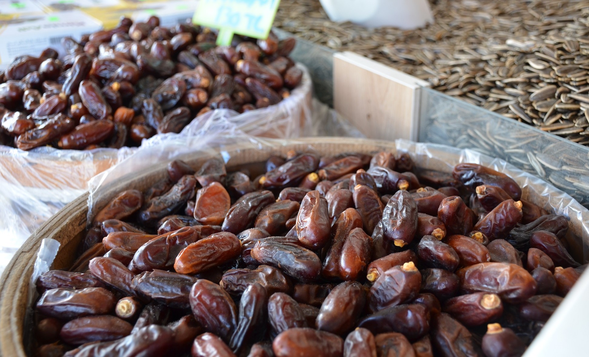 Afşin’de Ramazan Sofralarının Vazgeçilmezi Hurma Tezgâhlarda (8)