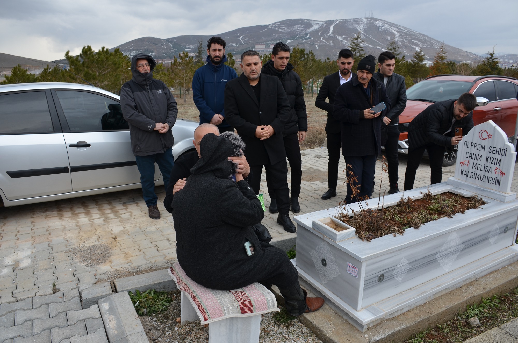 Asrın Felaketinin 3. Yılında Afşin’de Deprem Şehitleri Mezarları Başında Anıldı (14)